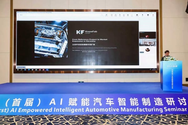 Tom Suesskind presents KnowFab and AI in quality process control for spot welding